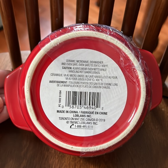NWT 4” red covered casserole dish - Picture 3 of 5